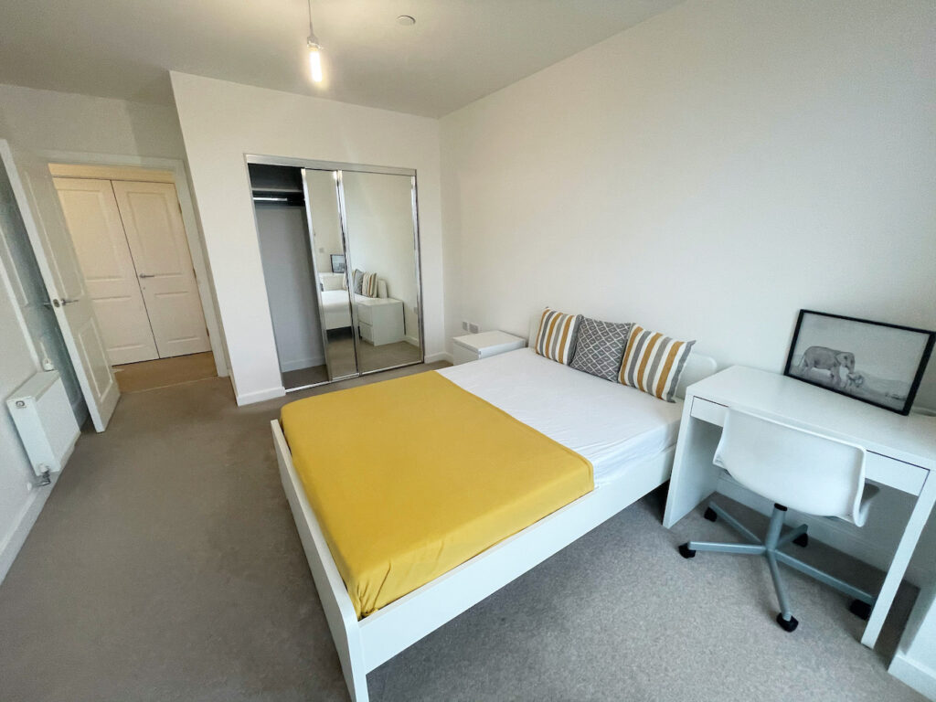 Deluxe Master Bedroom available in a Riverfront Duplex Property with Sky Lounge | Gym | Conceirge