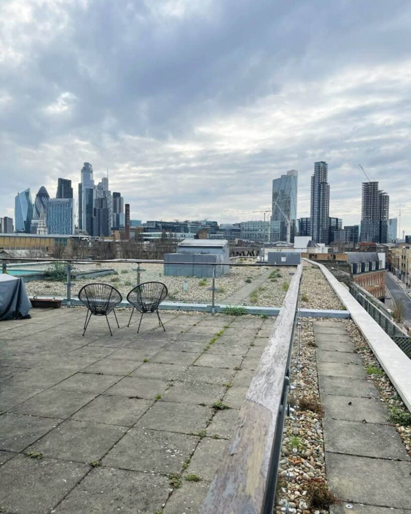 Shoreditch High Street- Private Bedroom with Bathroom