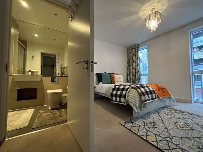 Awesome Ensuite Master Bedroom with Lounge