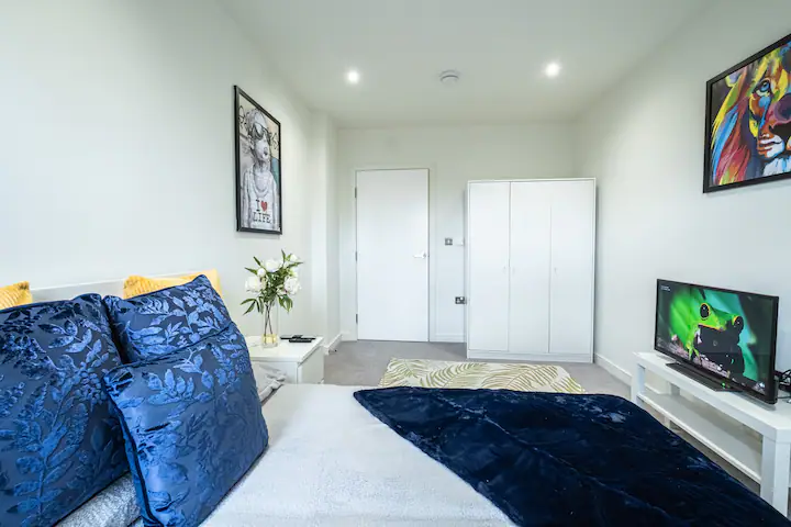 Luxury 3 Bedroom | 2 Bathroom Penthouse in Canary Wharf