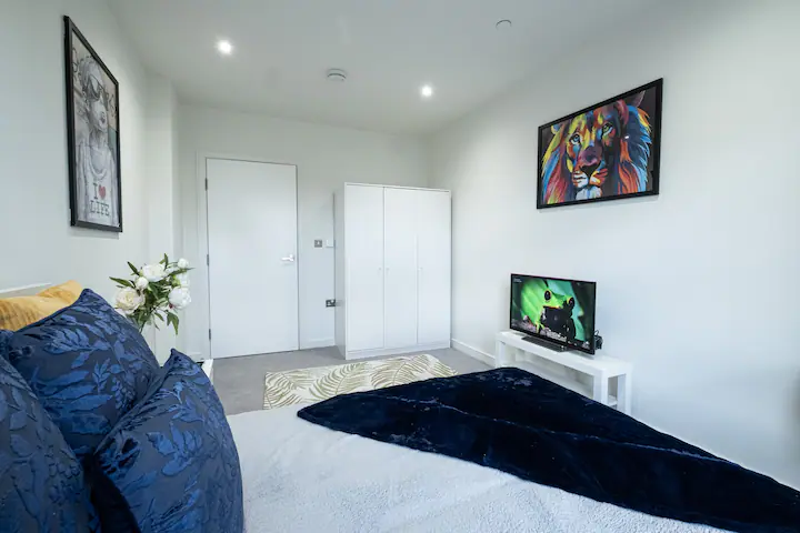 Luxury 3 Bedroom | 2 Bathroom Penthouse in Canary Wharf