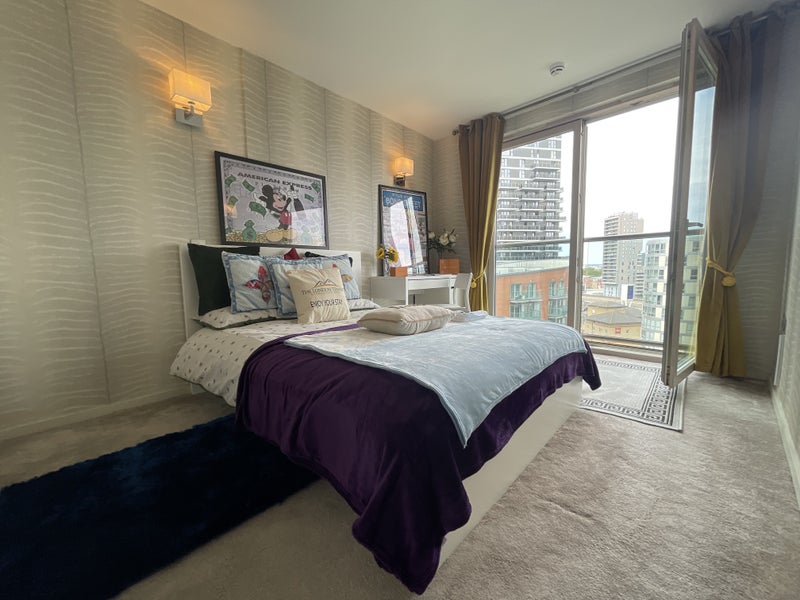 Exclusive Canary Wharf - Luxury Bedroom With Private Bathroom
