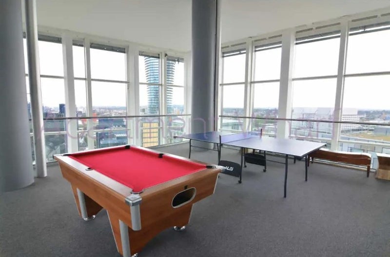 Stunning Bedroom with Private Balcony in Canary Wharf