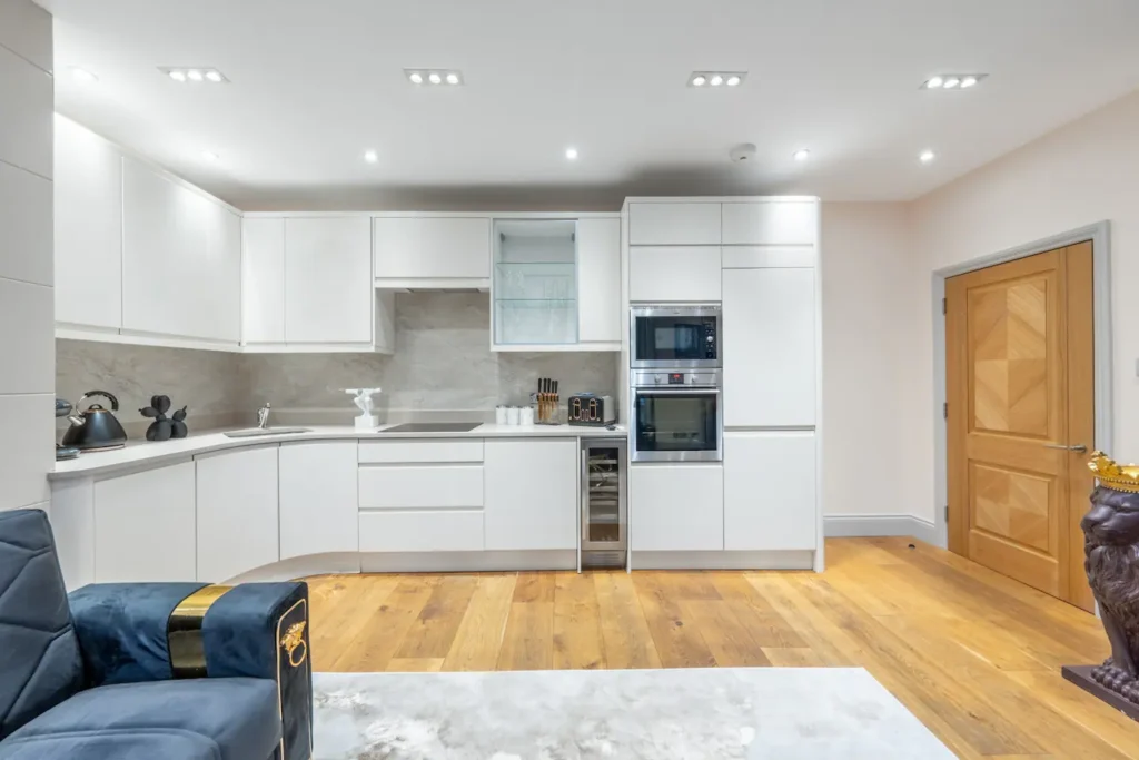 Luxury 2 Bedroom 2 Bathroom Apartment in Knightsbridge
