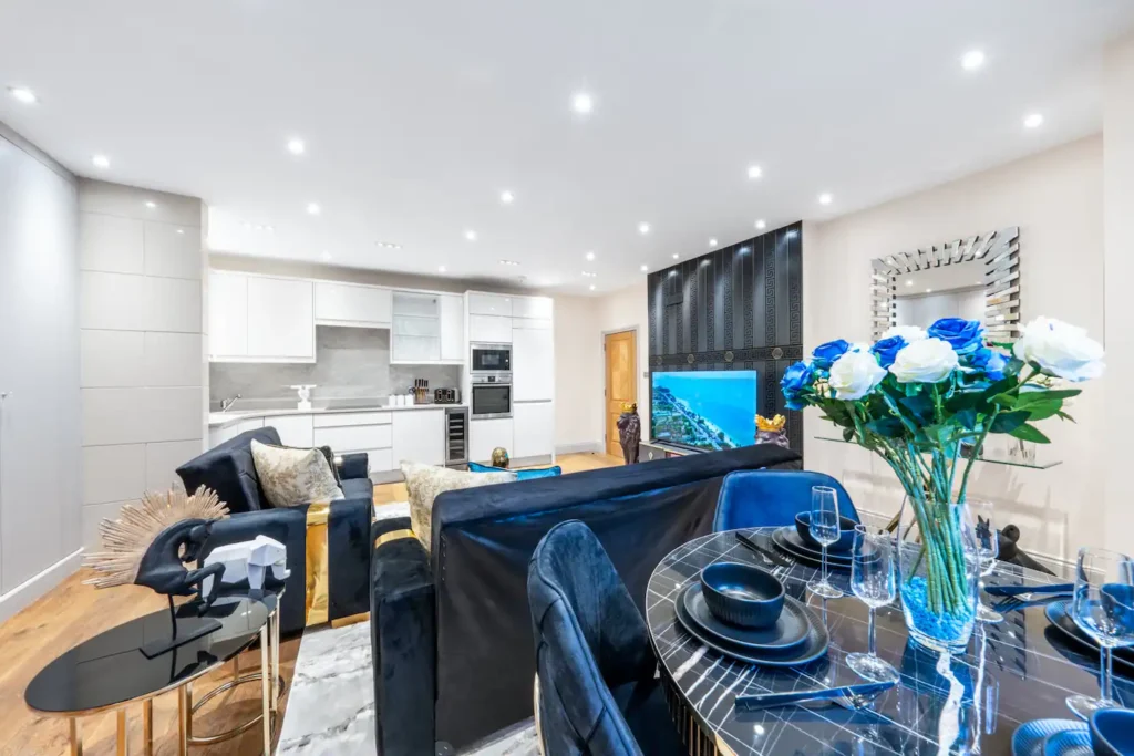 Luxury 2 Bedroom 2 Bathroom Apartment in Knightsbridge