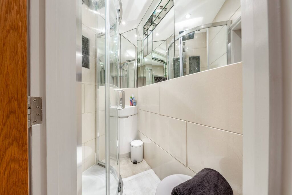 Luxury 2 Bedroom 2 Bathroom Apartment in Knightsbridge