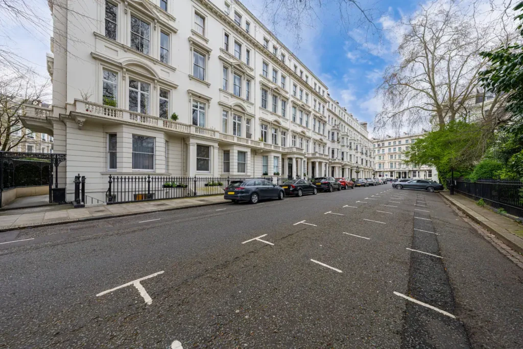 Luxury 2 Bedroom 2 Bathroom Apartment in Knightsbridge