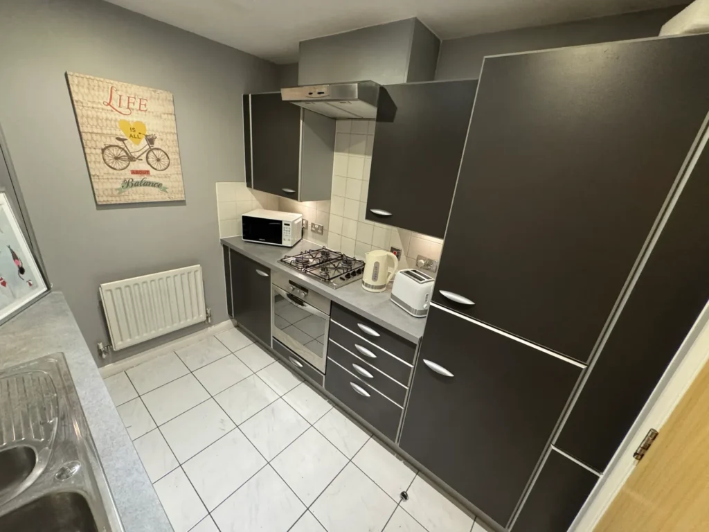 Balcony Room w/ View – Keel Court, E14