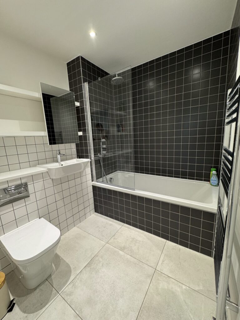 Escapade Place, E14 0WG - London - E14
