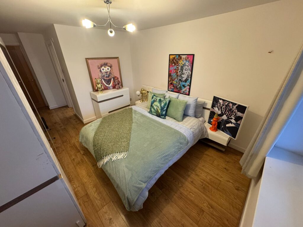 Jamestown Way - Canary Wharf - London - E14