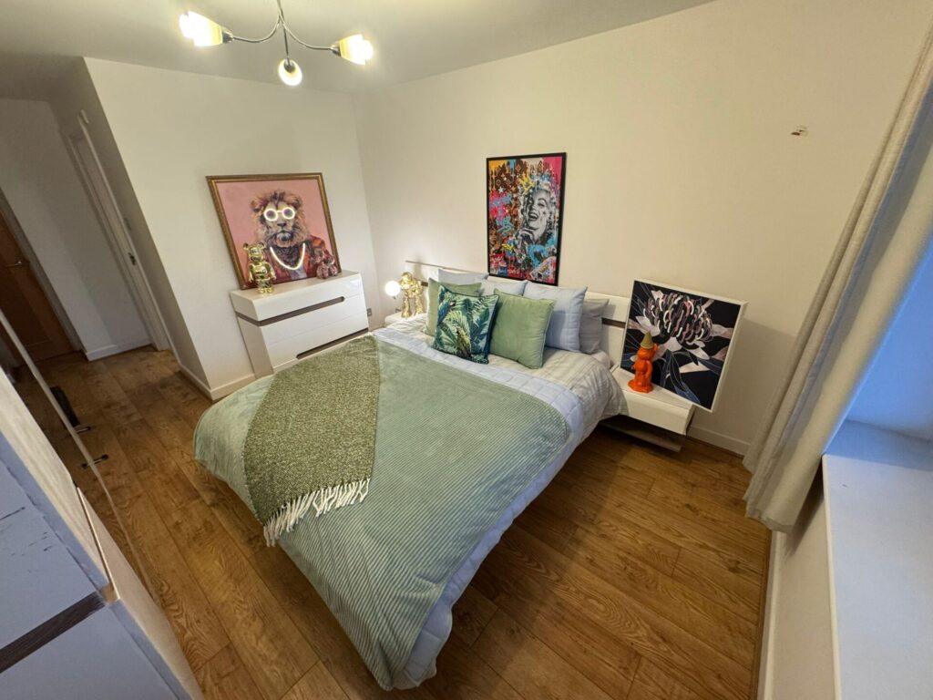 Jamestown Way - Canary Wharf - London - E14