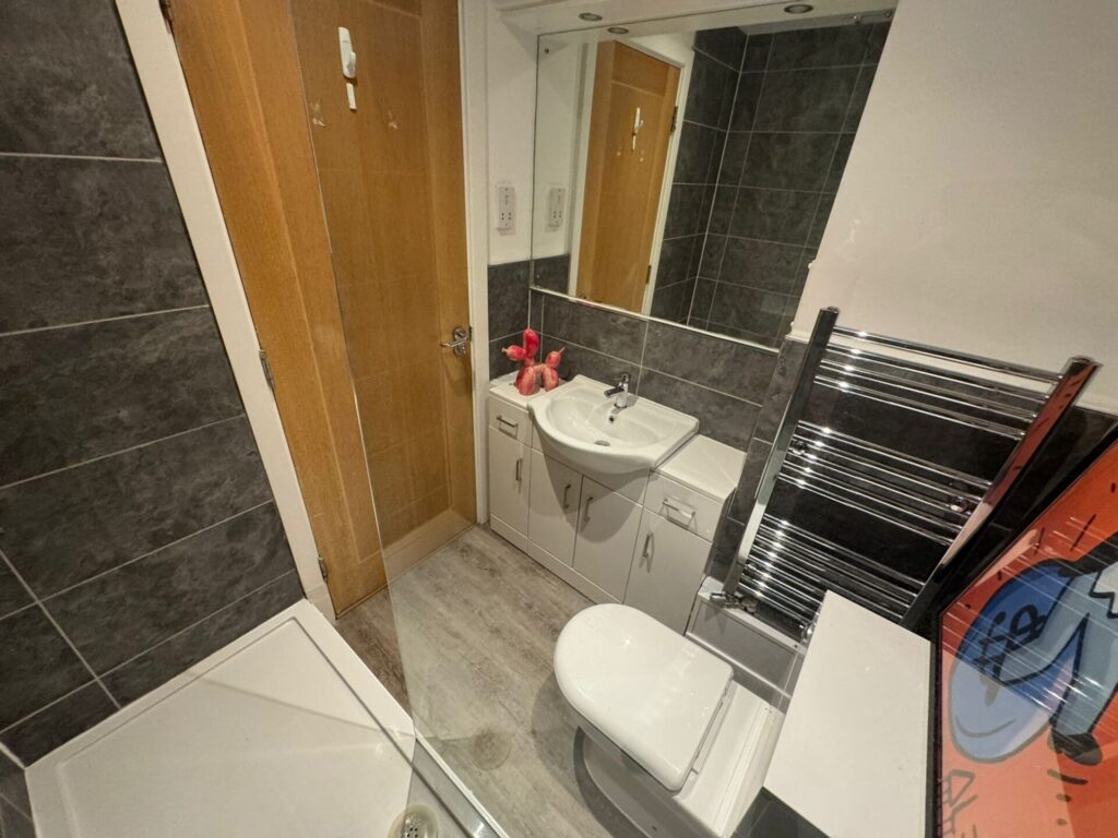 Jamestown Way - Canary Wharf - London - E14