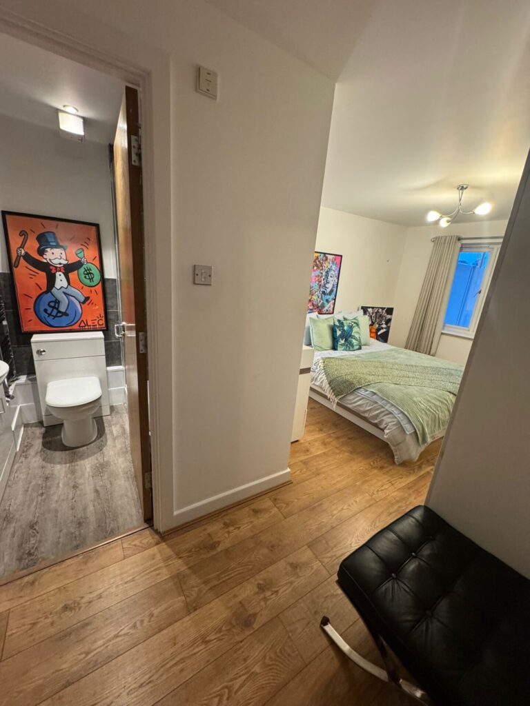 Jamestown Way - Canary Wharf - London - E14