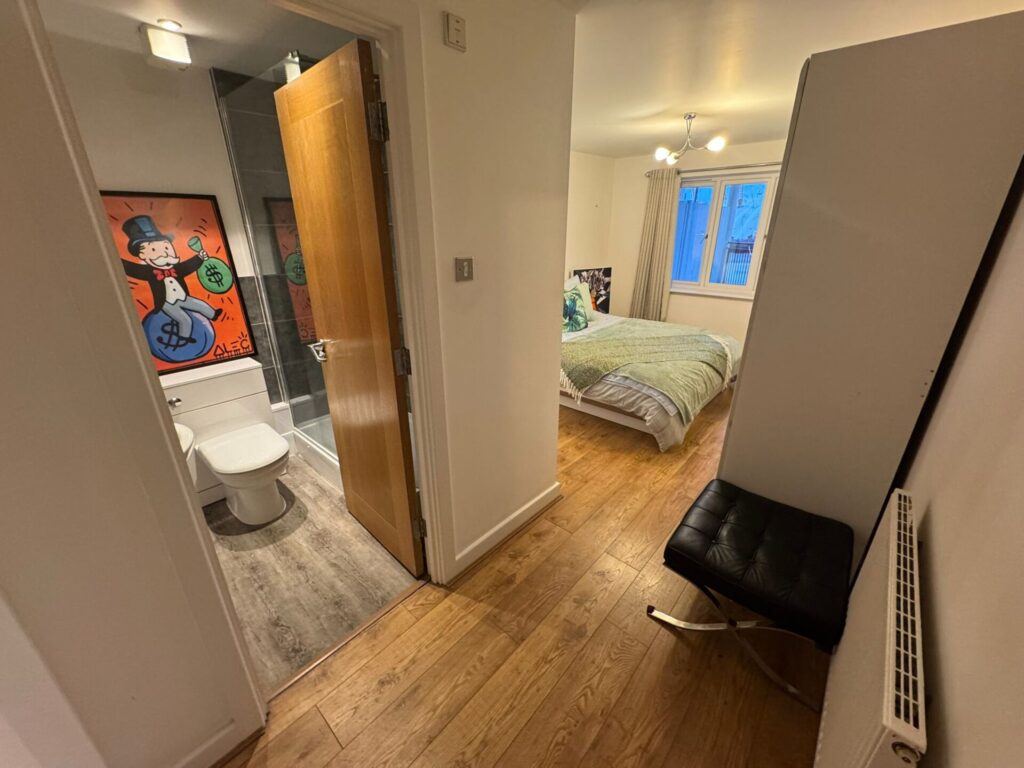 Jamestown Way - Canary Wharf - London - E14