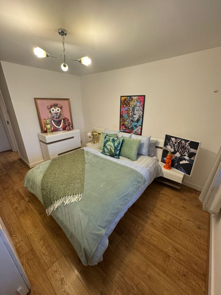 Jamestown Way - Canary Wharf - London - E14